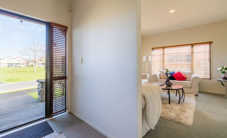 1/8 Tuscany Way Te Atatu Peninsula_10