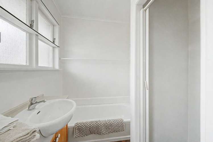 2/21 Kings Road Panmure_13