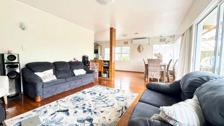 4 Easton Park Parade Glenfield_2