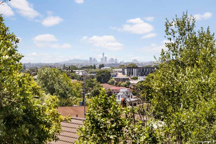 18 Panzic Place Glen Eden_2