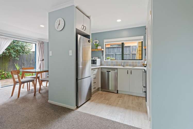 35b Henderson Crescent Parkvale_3