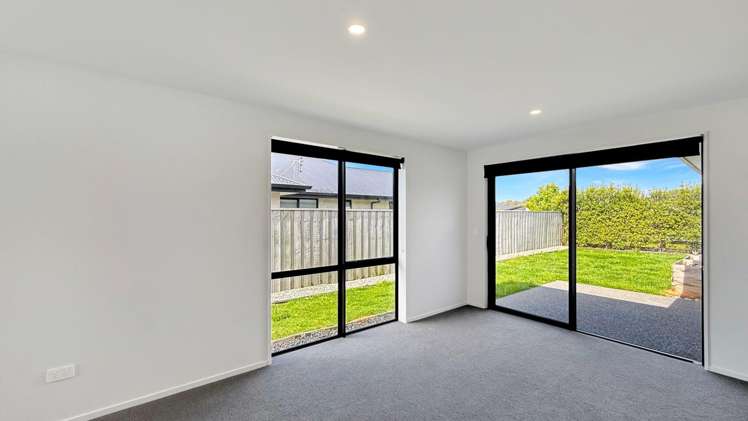 13 Quinn Cr Woodend_5