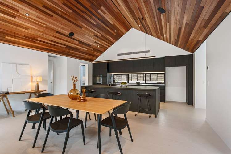 10 Flowers Lane Cracroft_7