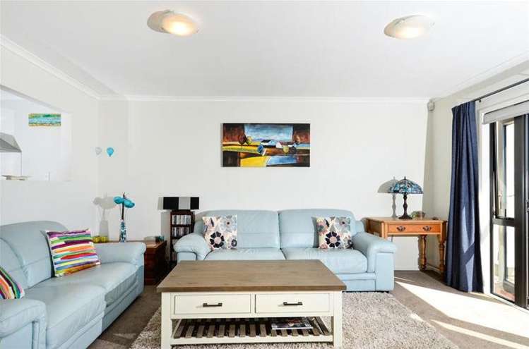 54 Provence Esplanade Te Atatu Peninsula_24