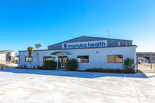 Office suite with full staff facilities -For Lease