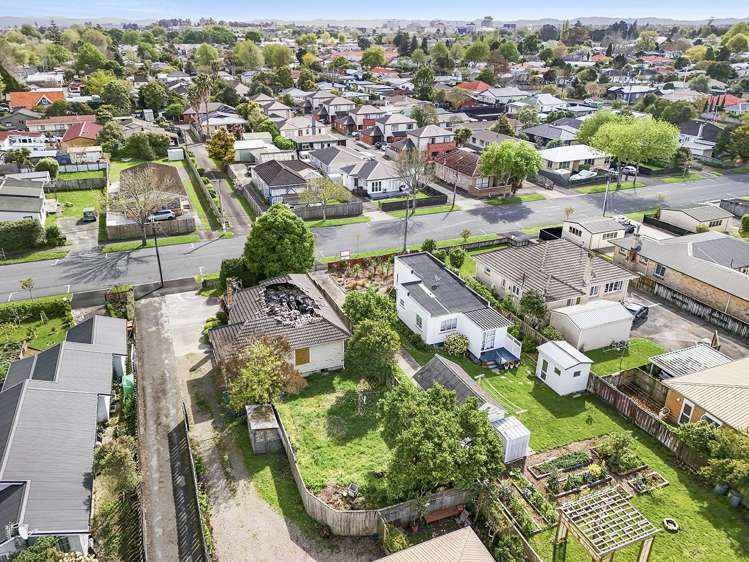 214 Fox Street Hamilton East_5