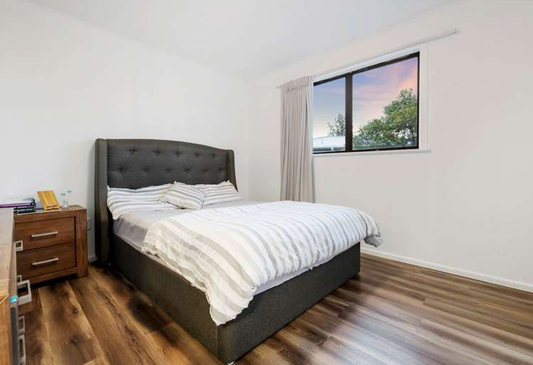 24 Resolute Way Papakura_10