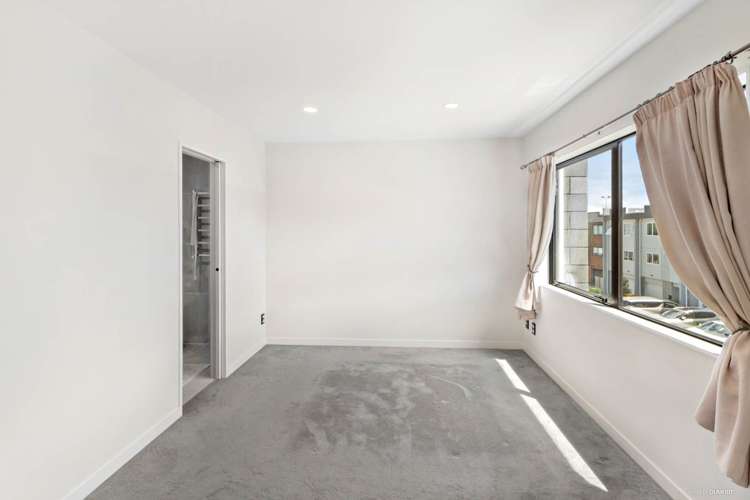 14 Meritage Lane Te Atatu South_11