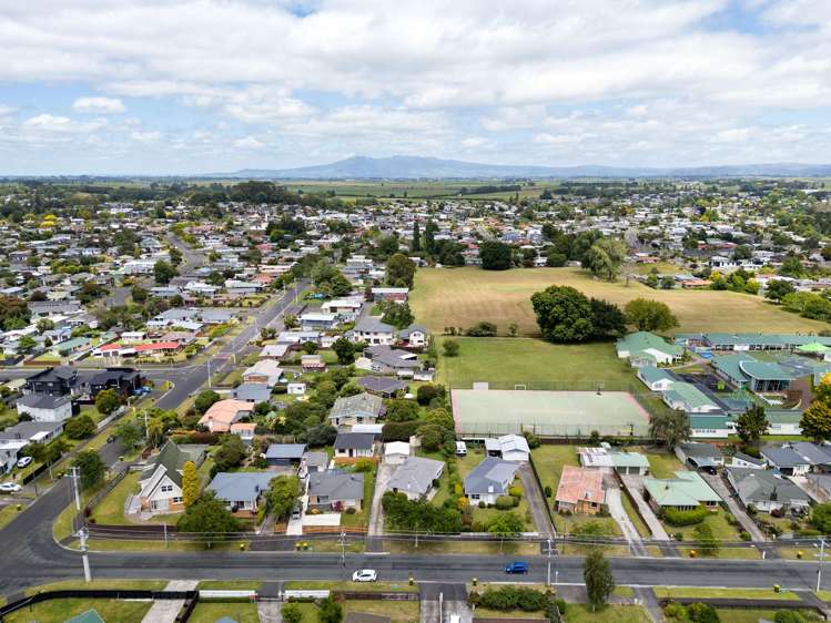 20 Jeanette Street Glenview_15