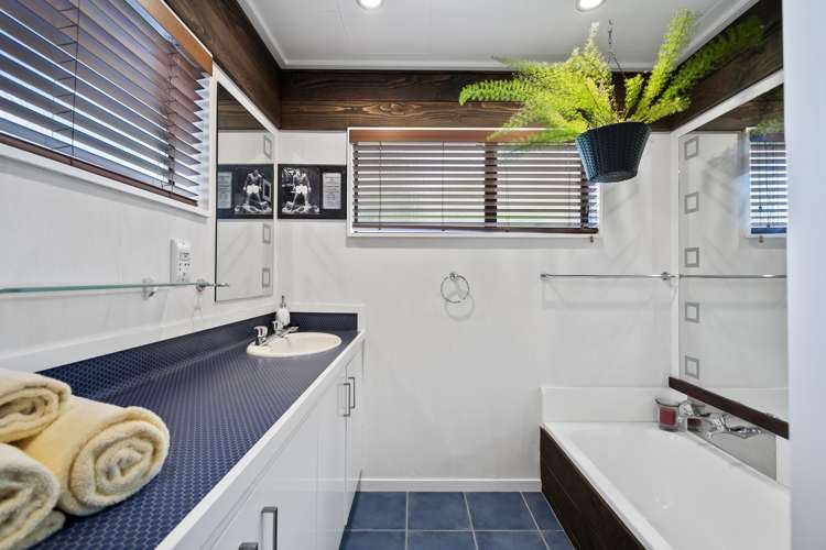 43 Springdale Grove Fitzherbert_15