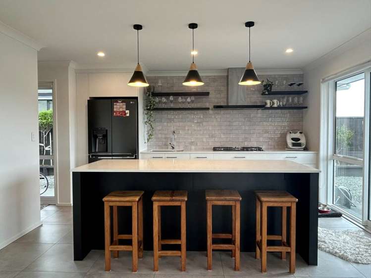 6 Panui Avenue Helensville_2