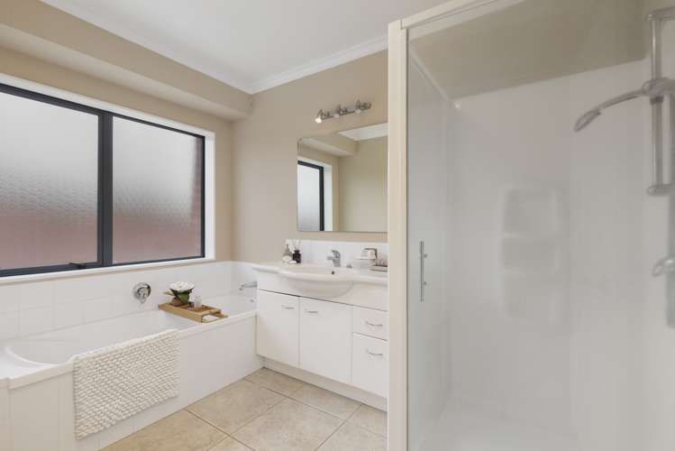 22 Whitford Place Rototuna North_15