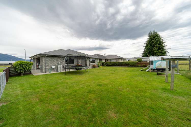 69 Orbell Crescent Te Anau_22