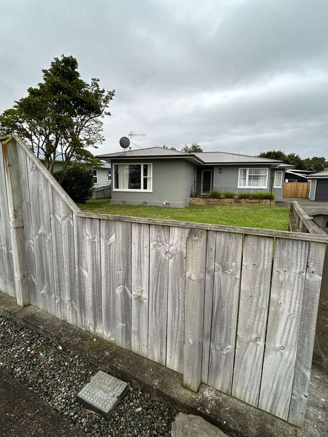 Tidy 2 bedroom house