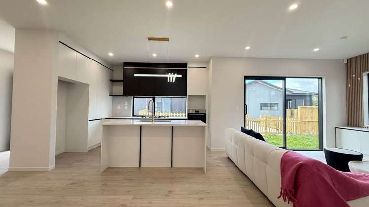 A, B, D, E/107 Fitzroy Street_5