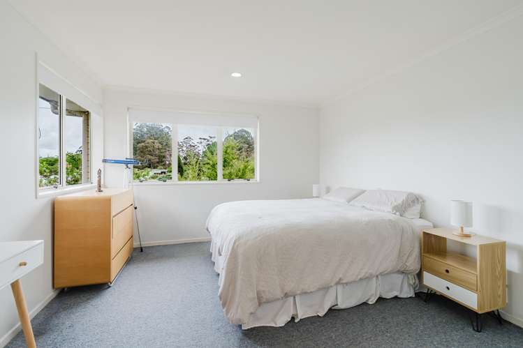 73 Dixon Road Glenview_7