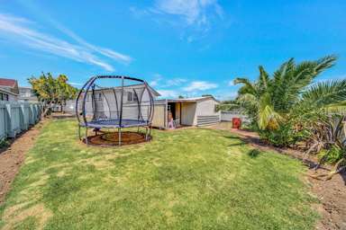 23 Kemble Close_2