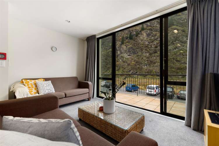 51/159 Gorge Road Queenstown_5