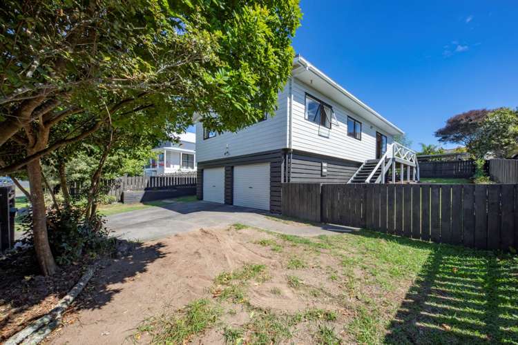 24 Meadowvale Rise Titirangi_14
