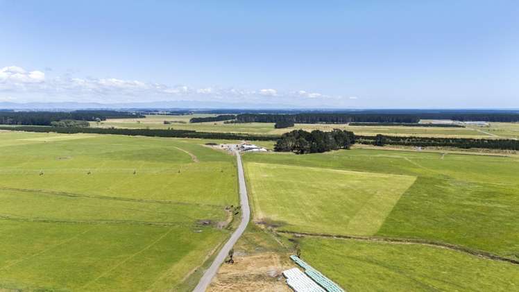 715 Santoft Road Bulls_11