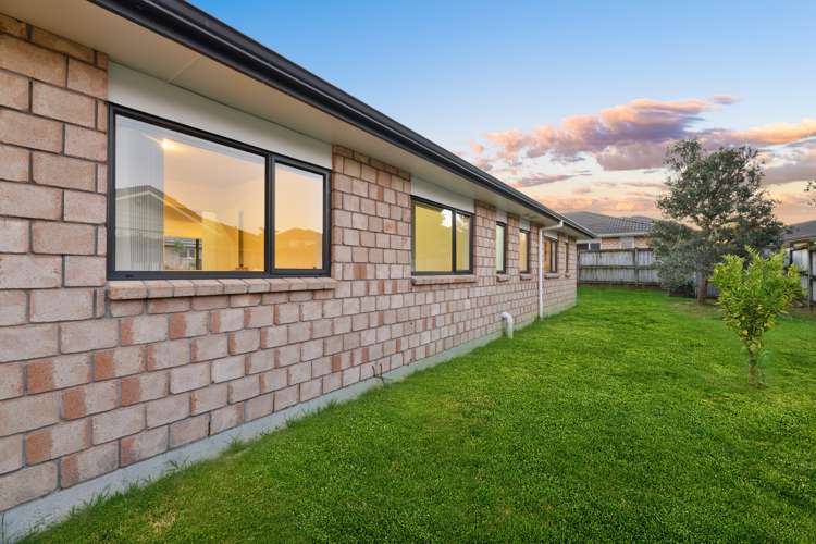 6 Riverglade Parkway Te Atatu South_25