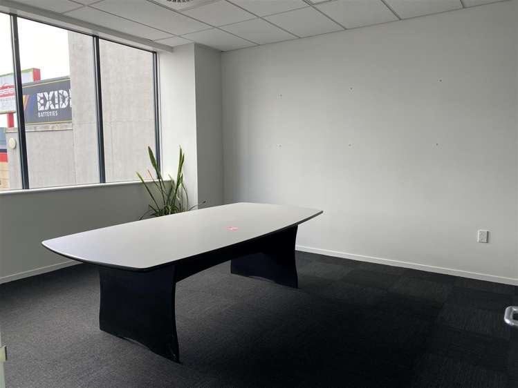 First Floor, 533 Anglesea Street Hamilton Central_3