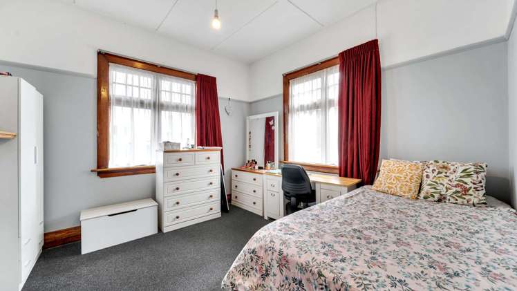10 Saunders Street and 4 Ryley Street Owaka_11