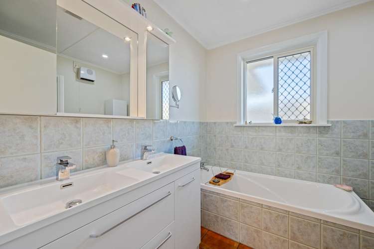 3 Glenroy Crescent Springlands_16