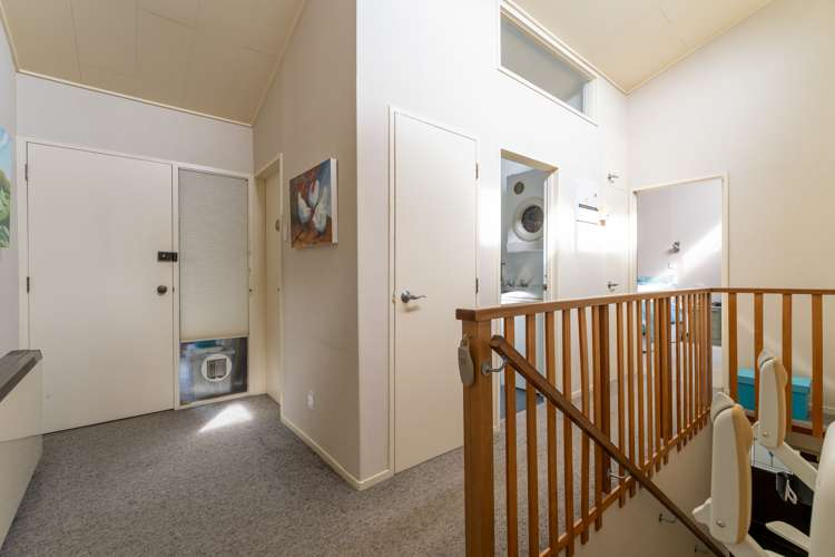 2/23a Howard Street Macandrew Bay Dunedin City Houses for Sale