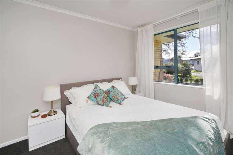 6 Gates Lane Woolston_13