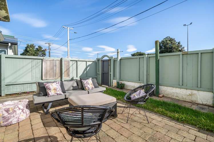 28 Bouverie Street Petone_26