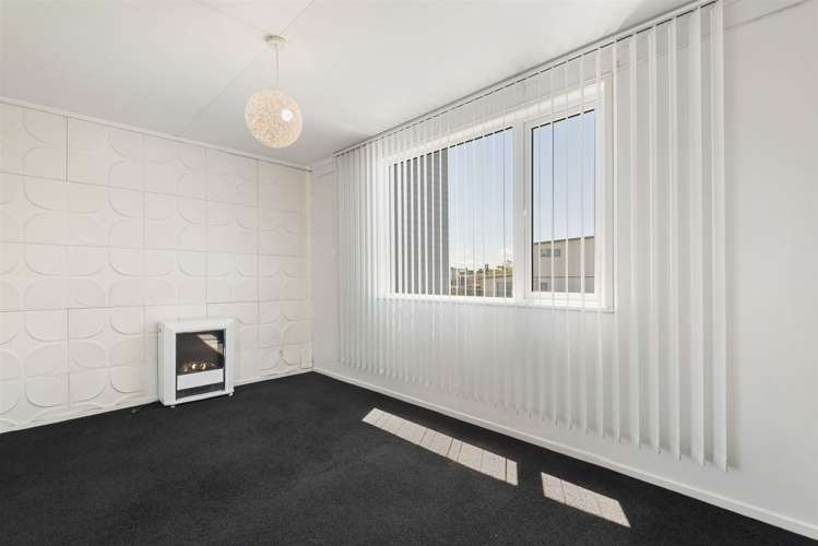 17 Taurus Crescent Beach Haven_15