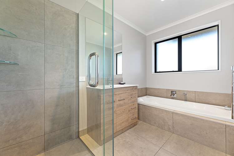 8 Nanchang Road Burleigh_17