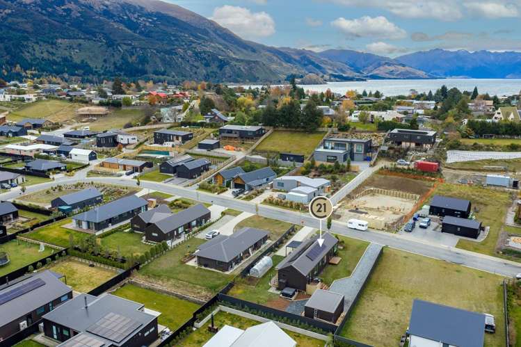 14 Tomtit Crescent Lake Hawea_20