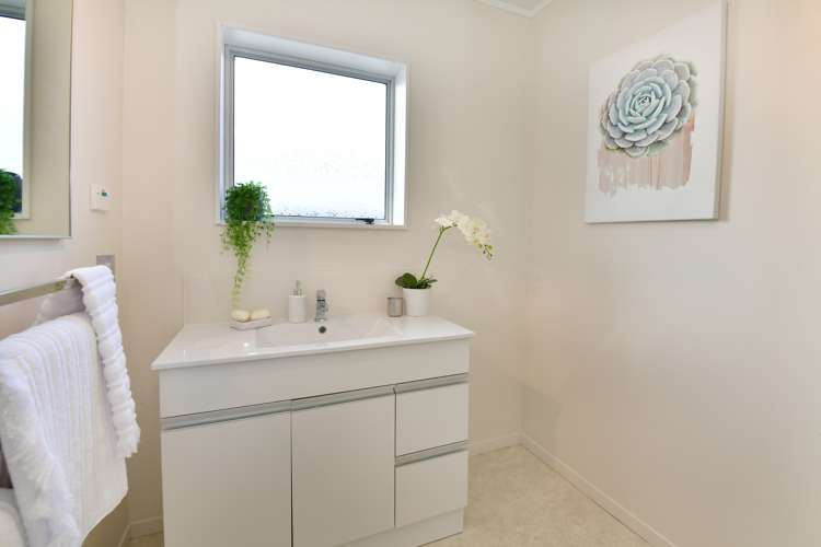 8 Manuka Street Orewa_15