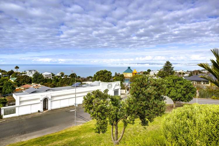 27 Thompson Road Bluff Hill_1