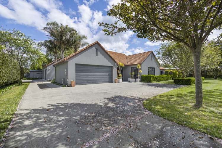 196 Athlone Drive Cambridge_16