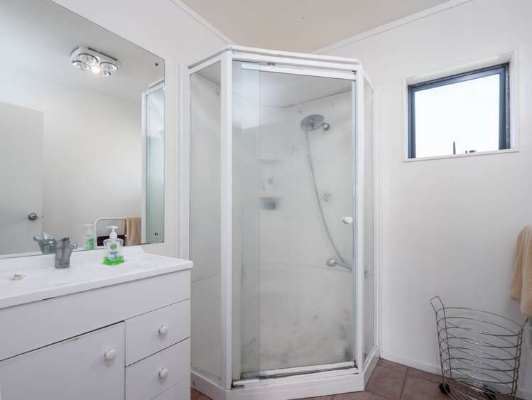 67 Manston Road Mangere_9