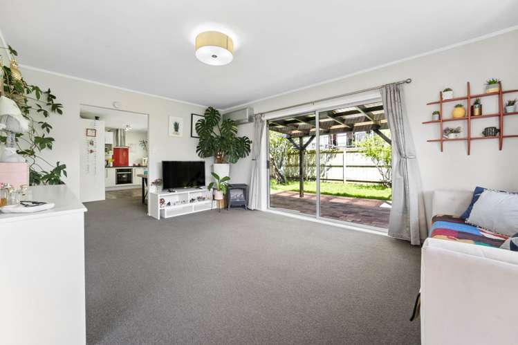 2/2 Tabitha Crescent Henderson_7