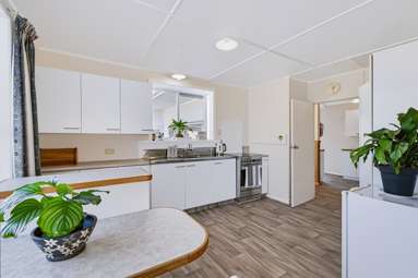 84 Ohanga Road_2