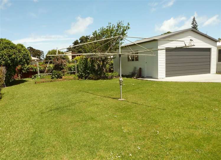 21 West Crescent Te Puru_25