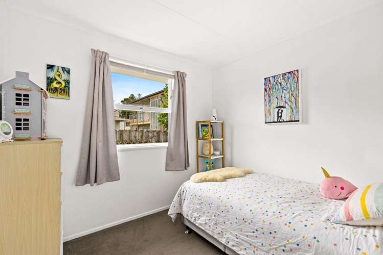 33 Meilland Place Glen Eden_10