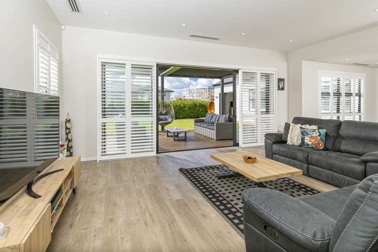 80 Riverhead Point Drive Riverhead_11