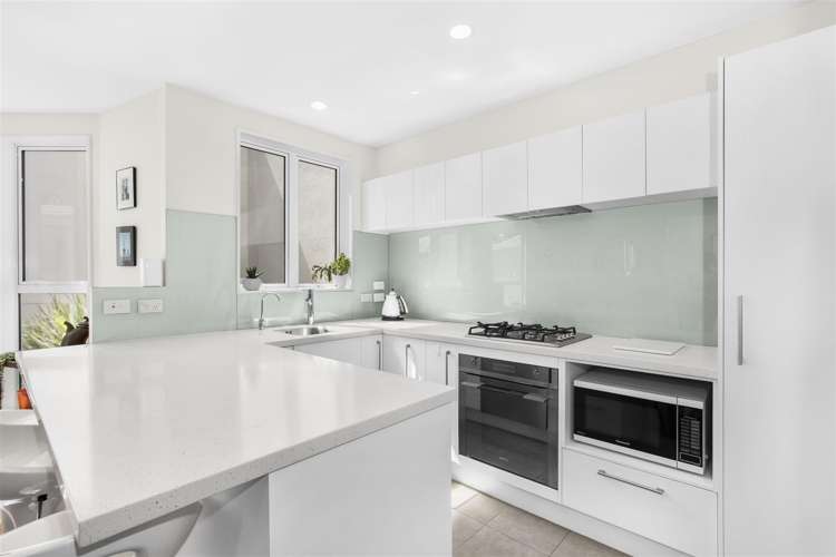 2/70a Sackville Street Grey Lynn_4