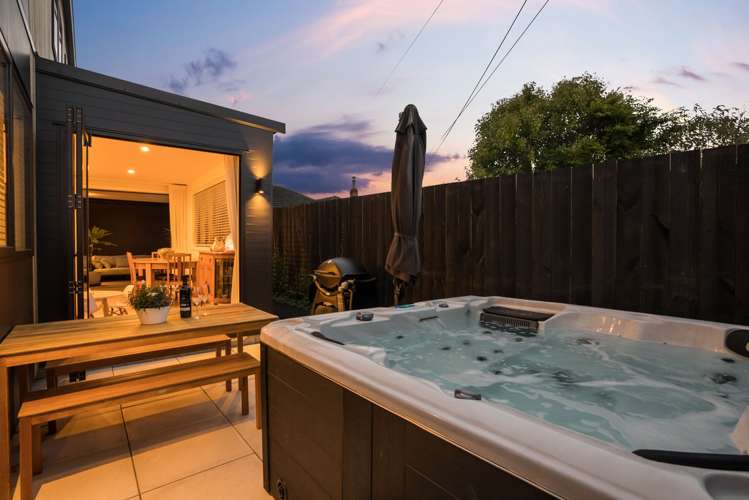 63 Neil Avenue Te Atatu Peninsula_14