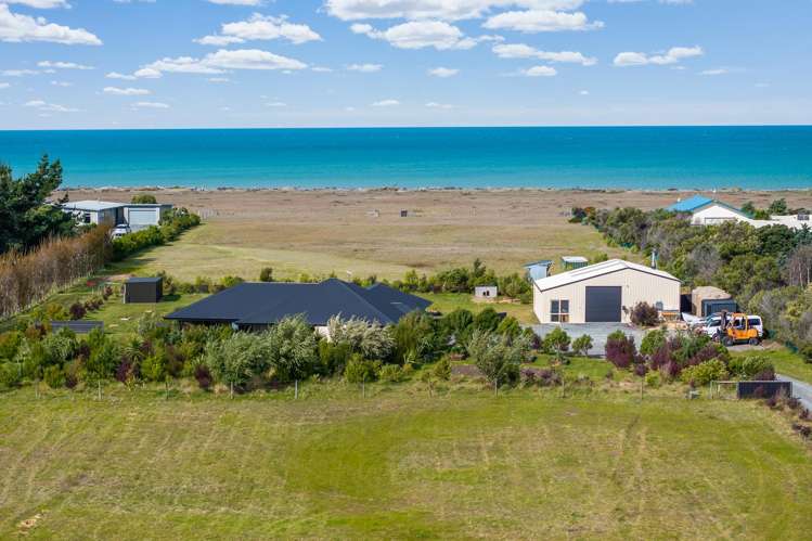 32 Hinepango Drive Rarangi_4