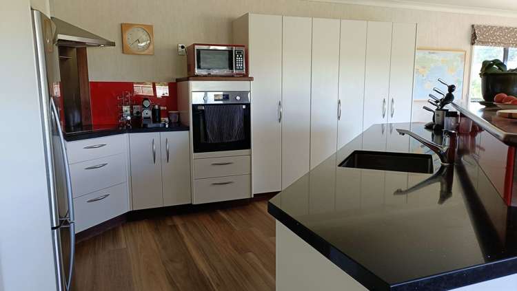 9 Nihotetea Lane Maunu_8