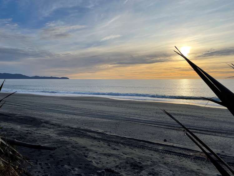 1976b Haast-Jackson Bay Road Jackson Bay_9