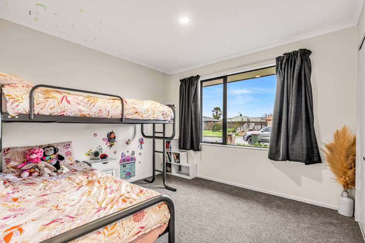 15 Otia Drive Richmond_12