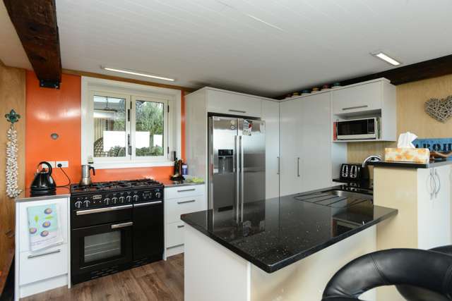 16 Lightning Ridge View Waimarama_3